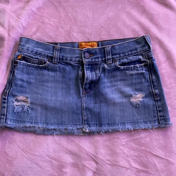 Hollister Dresses & Skirts - Y2K Hollister Denim Skirt ✨